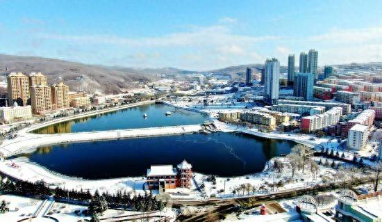 绥芬河市召开冬季冰雪旅游“百日行动”新闻发布会