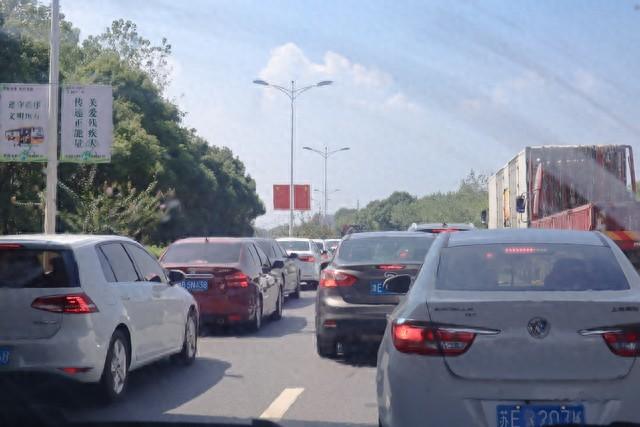 要想富，先修路 没说错！这个假期23.6亿人给中国“投了”一票！