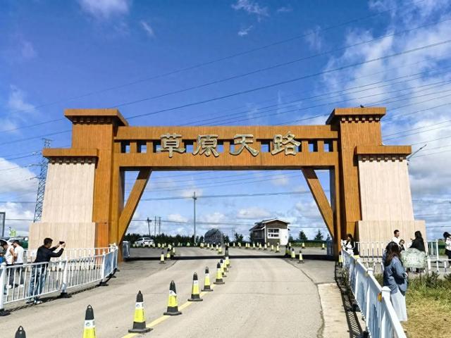 北京家门口的草原：张北周末自驾全攻略，赴一场风车与历史的约会