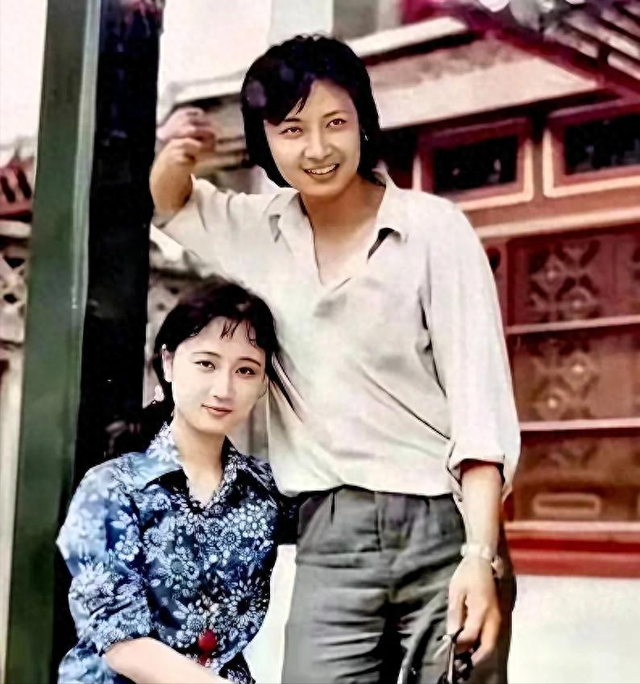 如果你能认出来这两位，估计至少退休三年了吧