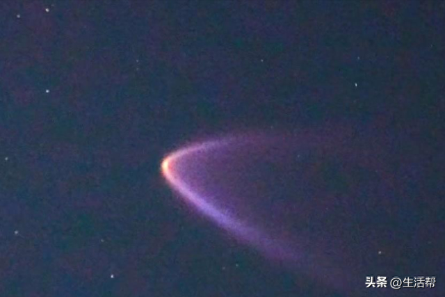 神舟二十一号飞船过境北京！掠月而过，多图直击