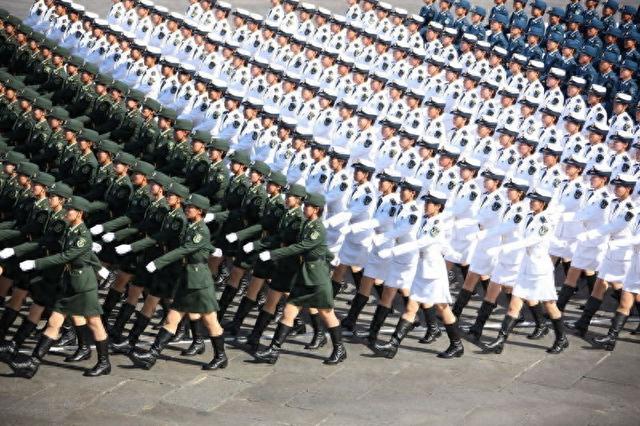 金正恩还没抵华，9国高层拒参阅兵，中方送出一句话，信号不简单