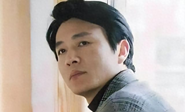 原来他早已去世，15岁演戏44岁走红，47岁患癌离世	，哥哥是熟面孔