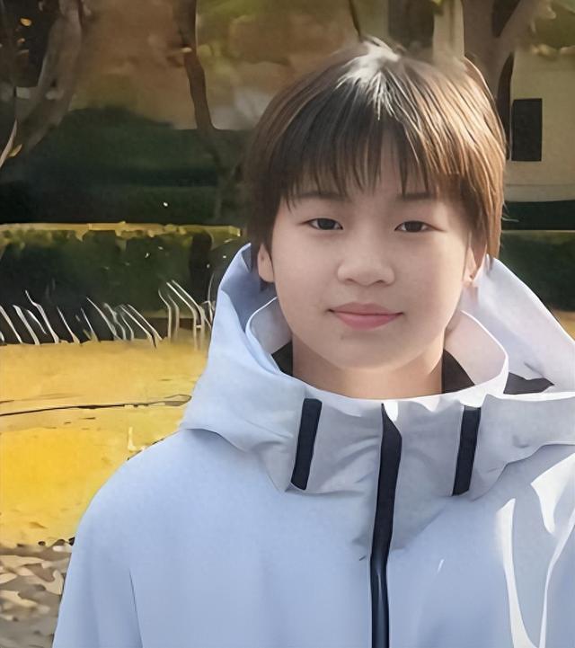 人民日报锐评全红婵捐赠直播收入，释放3大信号，郭晶晶说对了