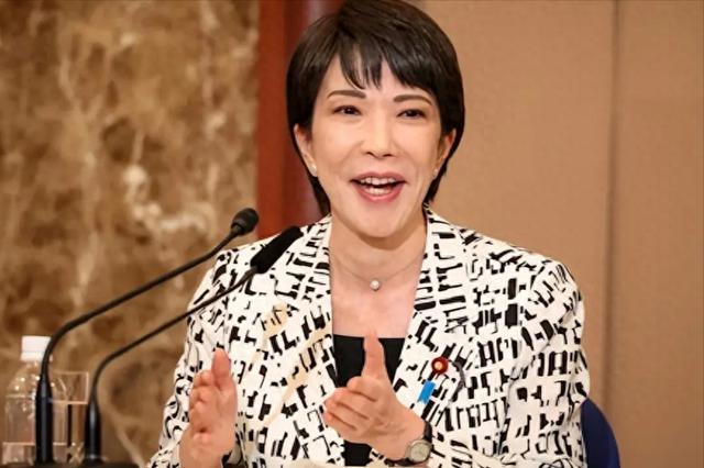 高市对华叫嚣后，中方发斩首警告、特朗普紧急切割、普京仗义执言