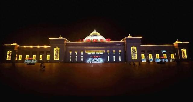这个火车站今夏爆火，日均超8000人次！旅客：乘车全是细节！
