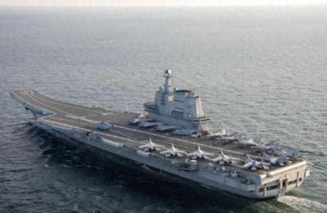 台当局最害怕的事发生？福建舰正式入列，岛内风向变了，郑丽文作出一个事关两岸重要承诺