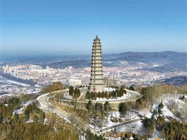 冬日的左权县鳌峰公园