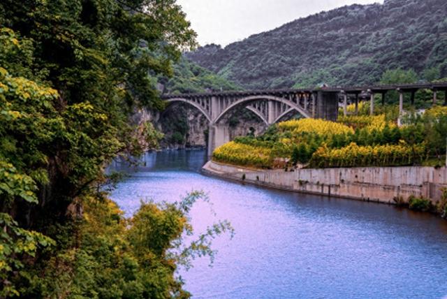 御临河傍晚的风光（散文）