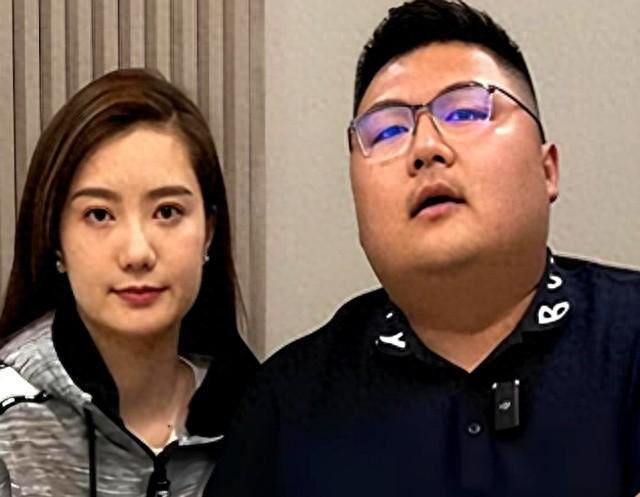 网红猴哥真摊上事了、前妻曝光离婚内幕，内涵男方不行一年不同居