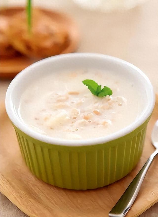 牛奶粥怎么做（🥛一口沦陷牛奶粥这样煮）