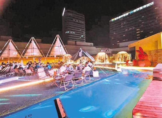 天台露营 刷新“夜生活”方式