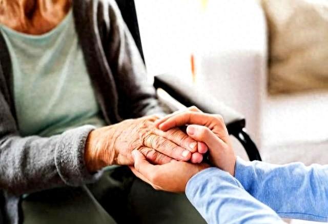 告别“慢动作”，重启身体活力！帕金森患者的专属运动处方来了