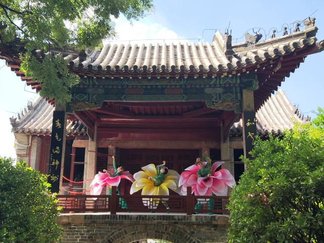 泰山景区举办莫斯科儿童剧院玩偶音乐剧团泰山文化交流活动