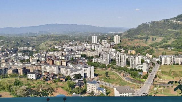 綦江永新石灰沟古道，至今保持原始风貌，太平桥背后故事悲壮感人