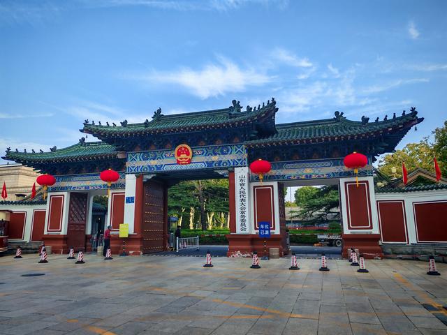 藏在省人大院内的珍珠泉，实在令人失望