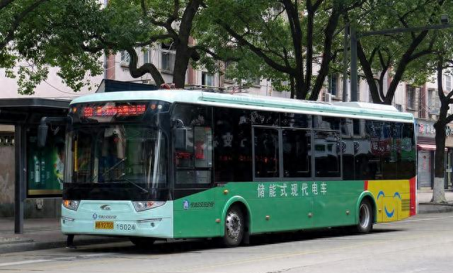 杭州人，去了宁波和温州，说句大实话：宁波人和温州人气质截然