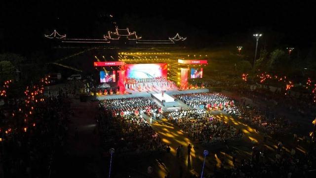 四川丹棱举行“橘橙音乐会” 为群众搭舞台，打造城市文旅新名片