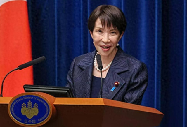 硬扛俩月后日本不行了，中方第四波制裁开始，高市想见中方领导人