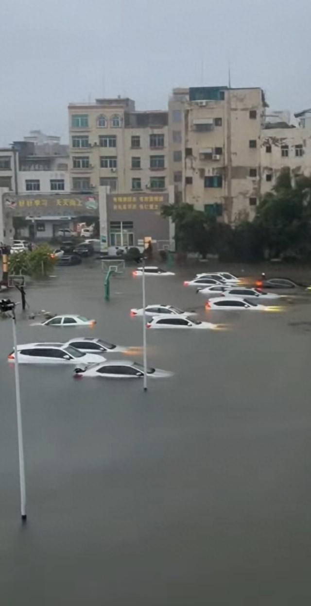 台风“麦德姆”疯了！二次登陆广西抗洪升级！