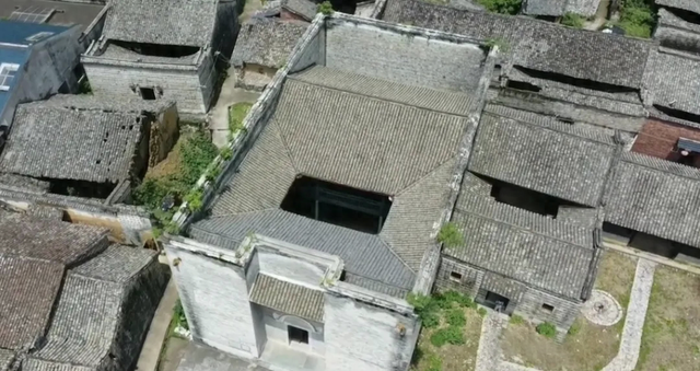 国军“小诸葛”白崇禧，竟然是回族人！他的桂林故居暗藏玄机