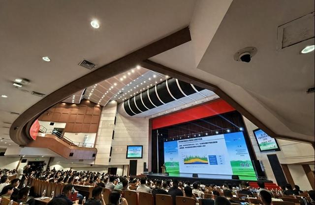 力聚热能协办第八届供热学术年 共探多源耦合热泵技术