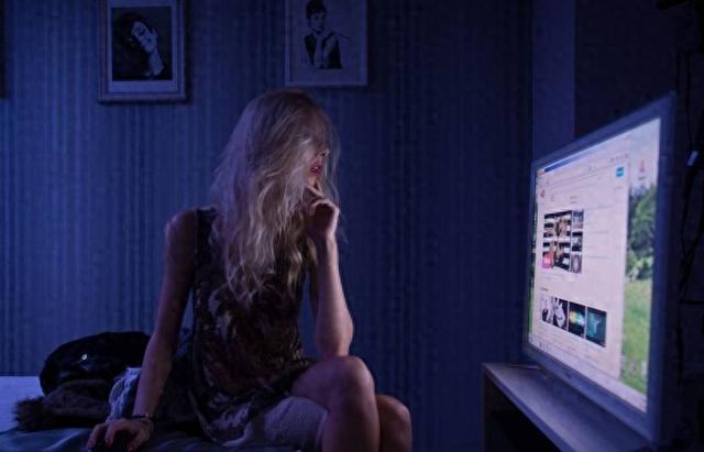 空姐网站建设（黄色网站有哪些手段可以让女大学生空姐自愿配合拍视频）