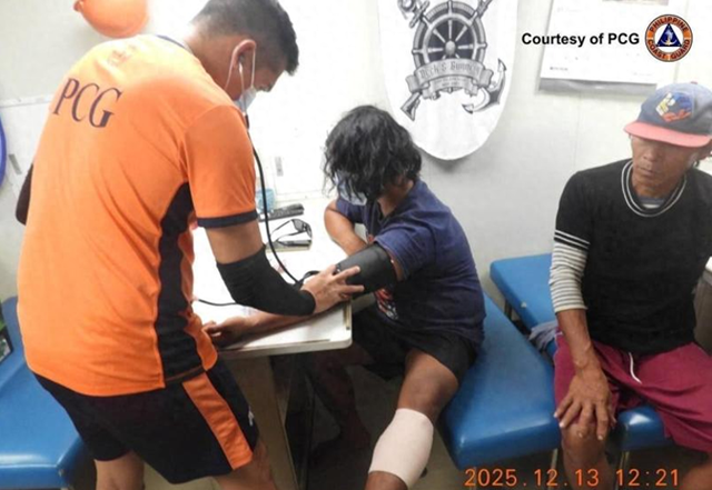 菲律宾人员持刀威胁我海警	，中方采取必要措施，菲方：有三人受伤