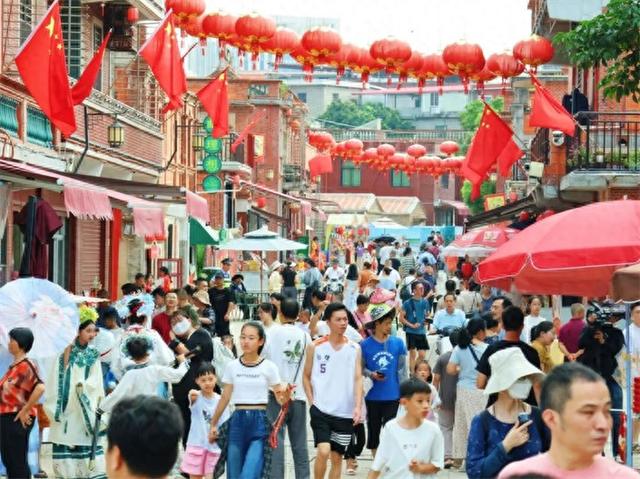 洛江：志愿服务“暖心在线”，助力“双节”文旅体验升温
