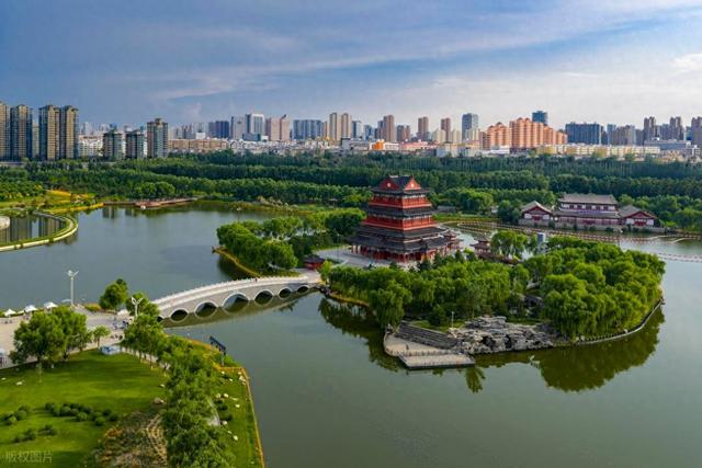 我国唯一地处五省交界的城市，历来低调，却被称为“中国科威特”