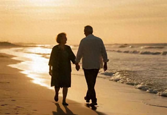 两性关系：多数女性50后	，会有这4个秘密心理，男人基本发现不了