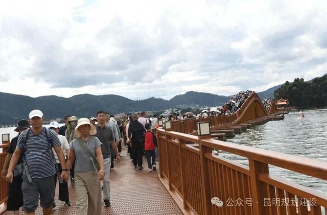 “桥”见新风景！滇池草海开合浮桥建设背后的故事