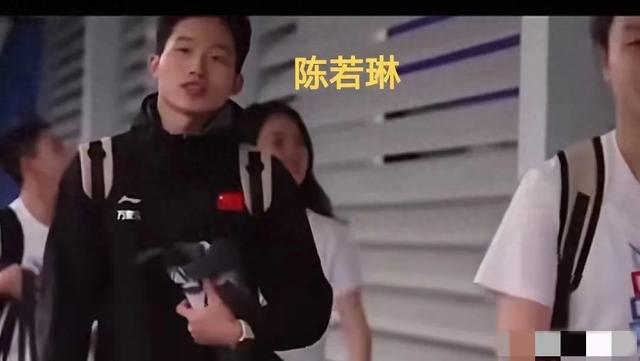 陈若琳已随队到达新加坡，14岁小将赵仁杰首次登场，是陈练新弟子