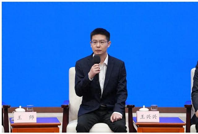 宇树科技王兴兴透露：人形机器人出货量显著增长