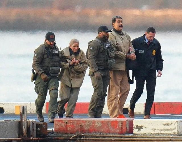 俄大使透露马杜罗被强行控制时“身边没有任何人	”，称俄提供的防空系统出问题被切断