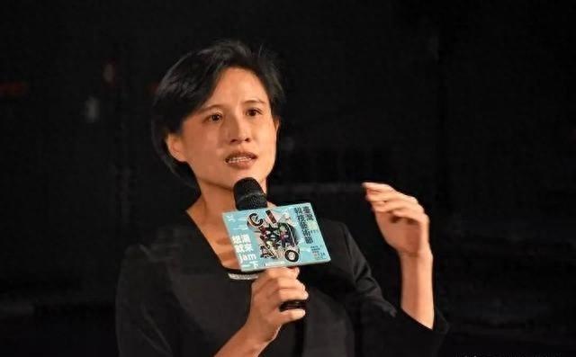 “台湾永远不会是中国的一份子”，她话音刚落，就被一明星扇巴掌