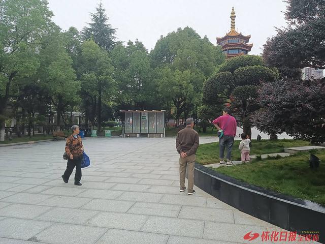 世界那么大 好想去怀化 | 秋日鹤鸣洲暖意浓，老少同游享时光