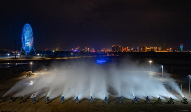 哈尔滨冰雪大世界启动造雪