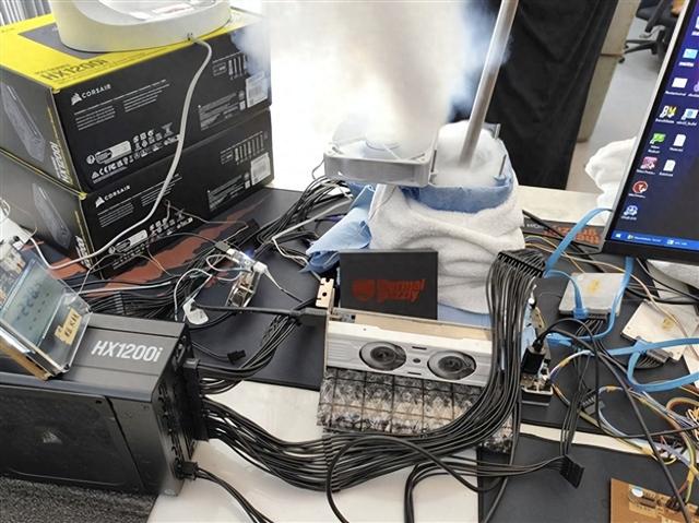 太疯狂了！i9-14900KF超频至9.13GHz新世界记录：来自中国大神