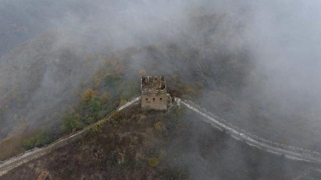 金山岭长城云雾缭绕景美如画