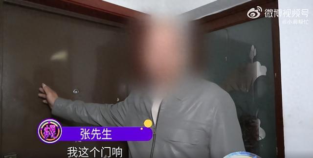 情侣相恋6年，分手后因没床仍睡一起，男子：她睡那边，我睡这边，各自蒙头，“害怕我的女朋友回来”