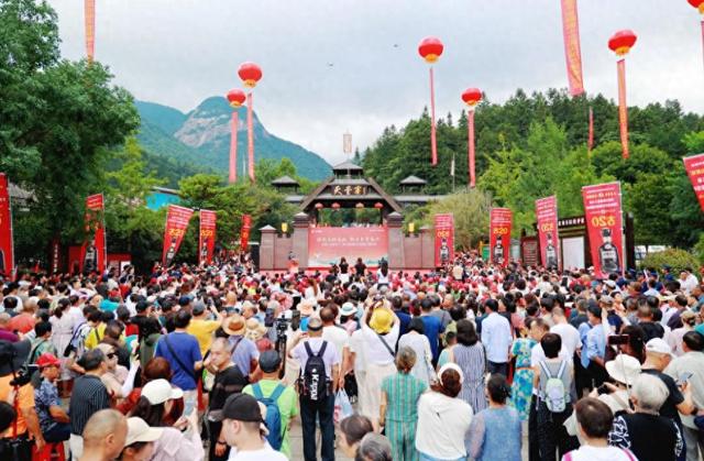 安徽天堂寨第十三届天贶民俗文化旅游主题活动启幕