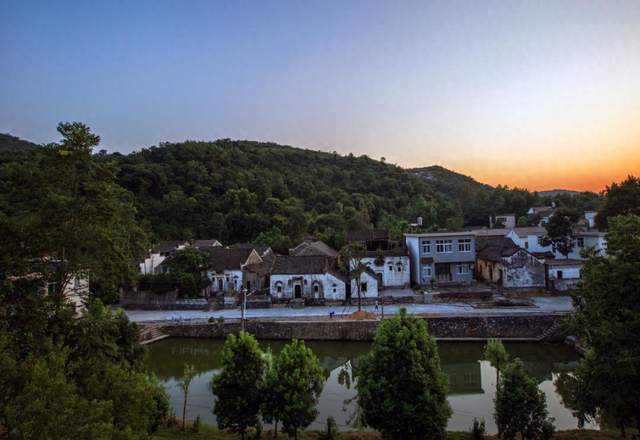 灵山秀水古韵南泉情