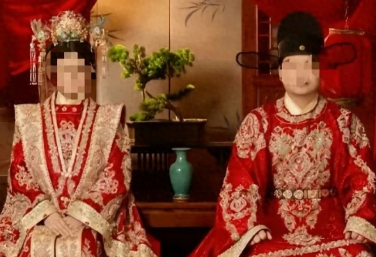 28岁女教师已安葬！给一楼包红包，无彩礼纠纷，弟弟态度让人意外