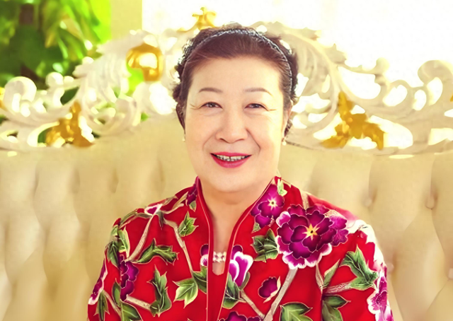 55岁东北大妈退休创业，73岁干出一家上市公司，给家里赚了138亿