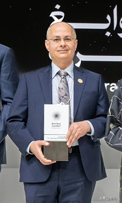 约旦裔美国化学家奥马尔·亚吉获诺贝尔化学奖，迪拜酋长发文祝贺