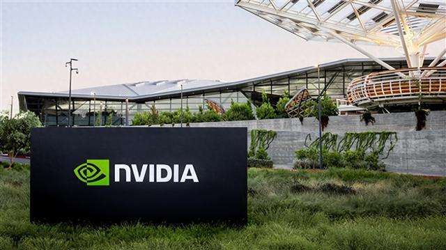 1560亿！NVIDIA AI收入一半多来自三大客户：你猜都是谁