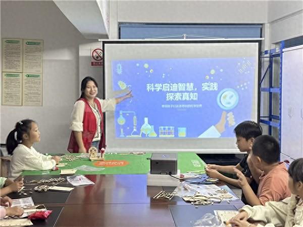 肥西县经开区廿埠社区：科学启迪智慧，实践探索真知