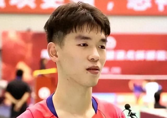 0比2惨败！一轮游！国羽奥运冠军之子又输了，网友：球二代不争气