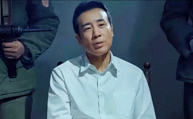 《沉默的荣耀》大结局封神！黎晴没死藏反转，朱枫吞金看哭全网
